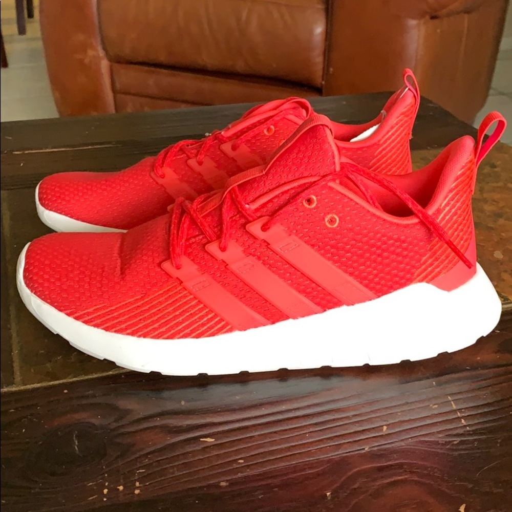 Women’s new sneakers